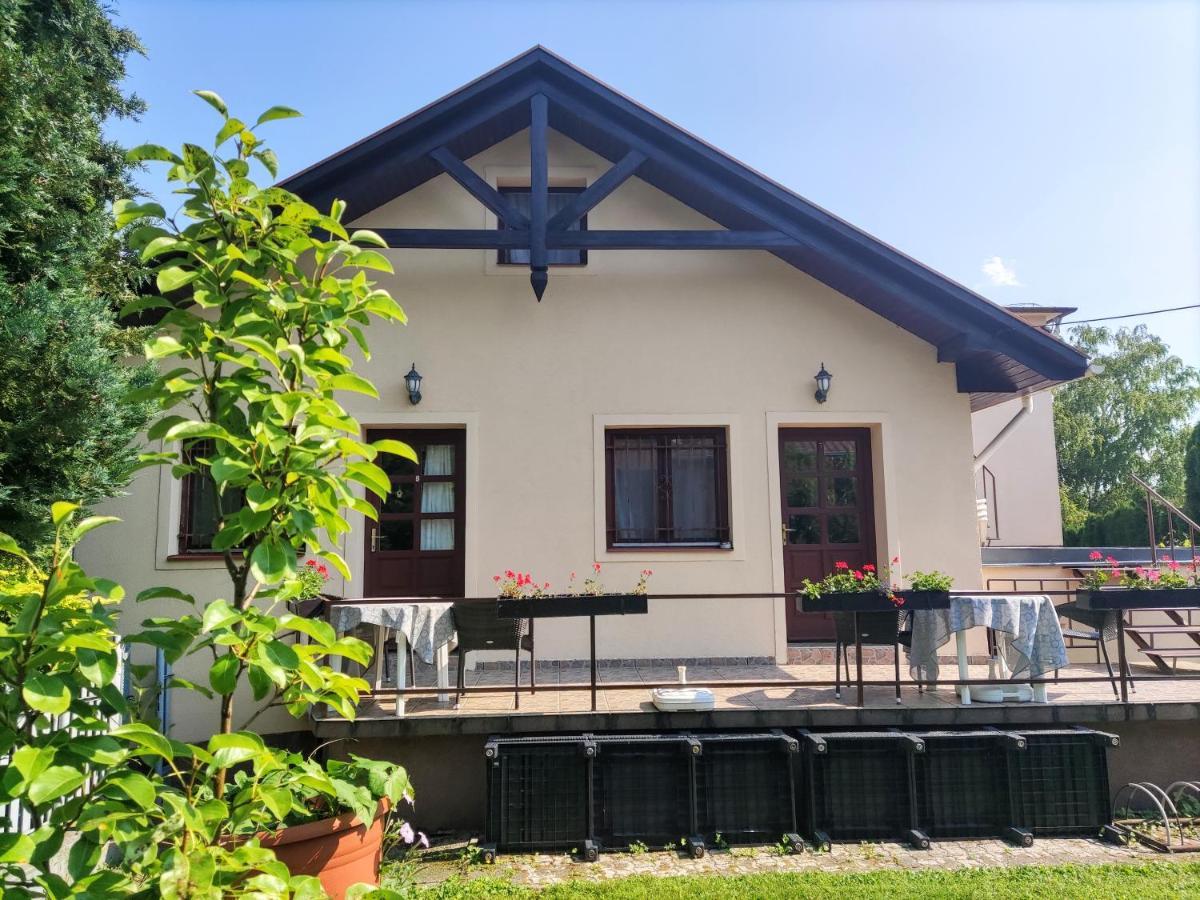 Fészek Apartmanház Vonyarcvashegy Exterior foto