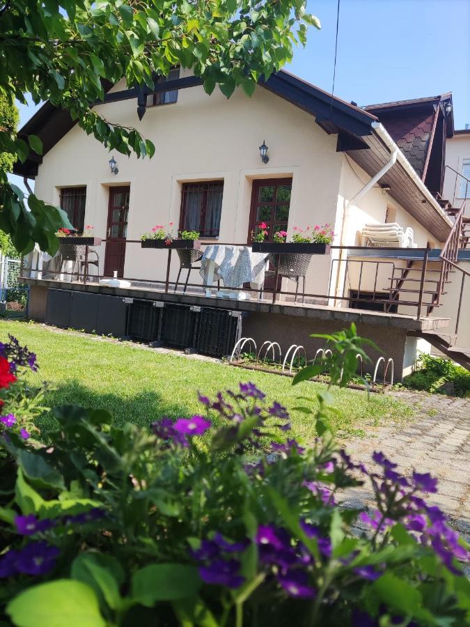 Fészek Apartmanház Vonyarcvashegy Exterior foto