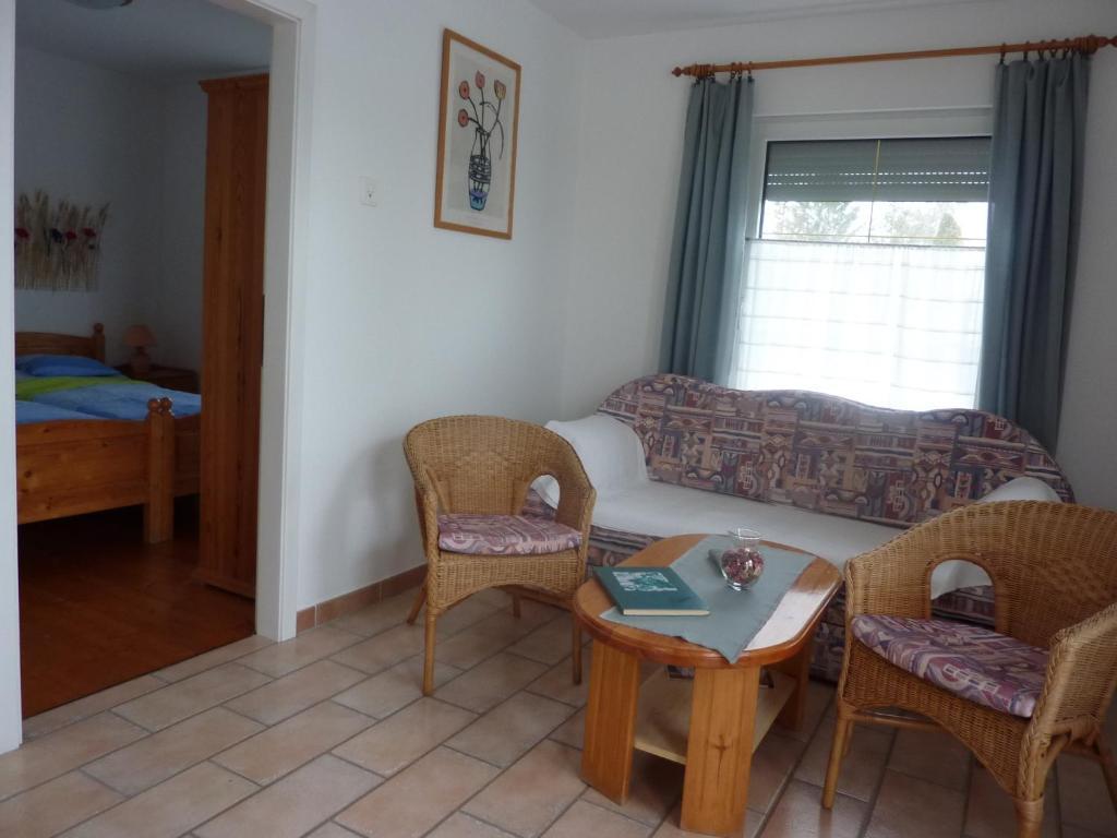 Fészek Apartmanház Vonyarcvashegy Exterior foto